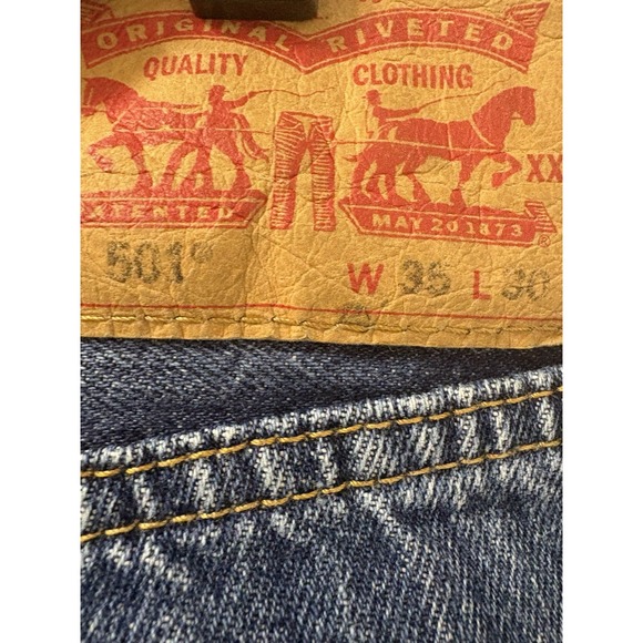 Levi's 501 Mens 35x30 Straight Leg Button Fly Jeans Blue Denim - Picture 7 of 9